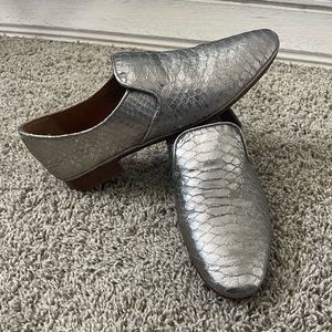 Frye metallic loafers 8.5 NEW